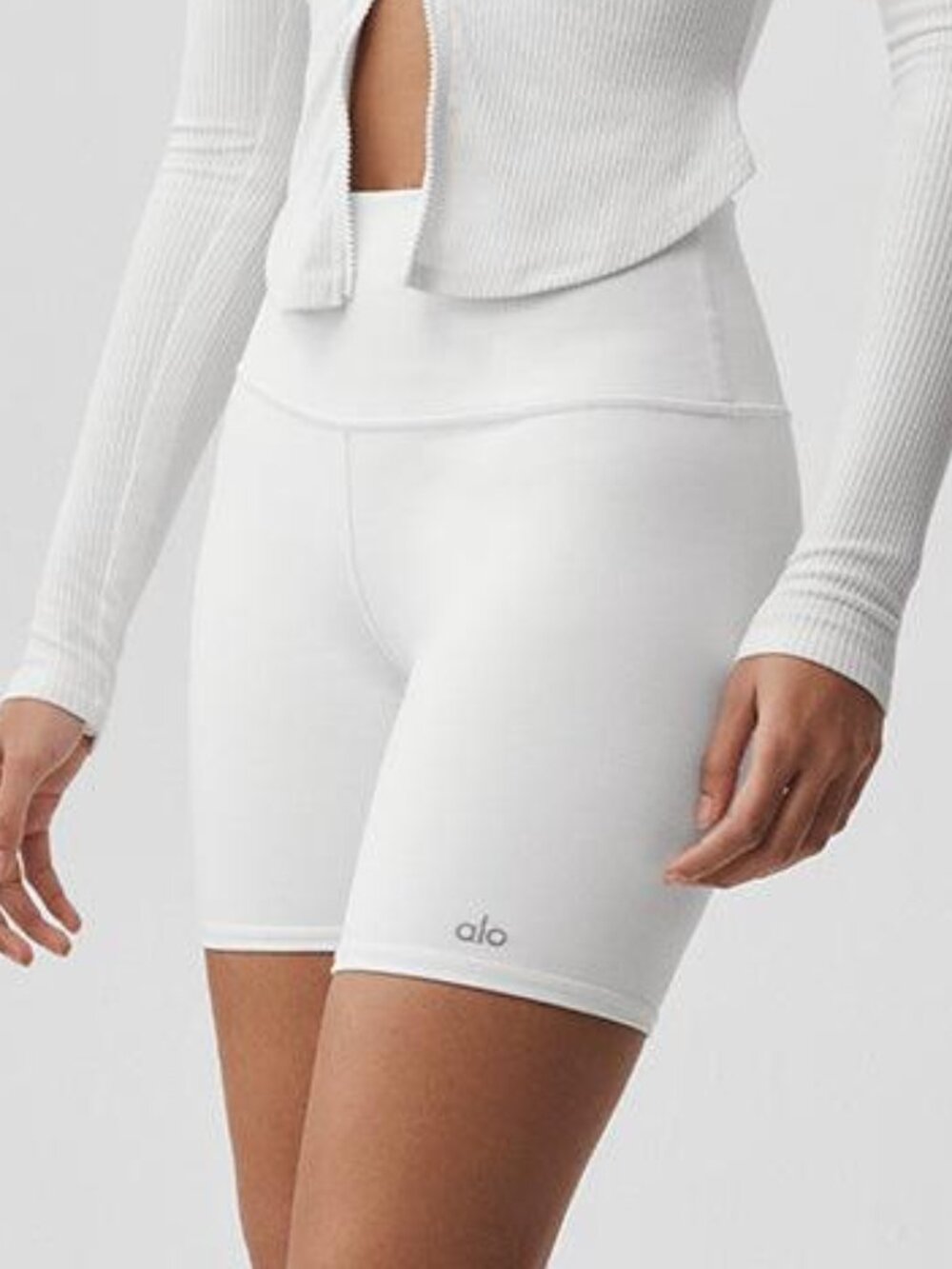 Alo Yoga White High-Waist 6” Biker Shorts Size Small